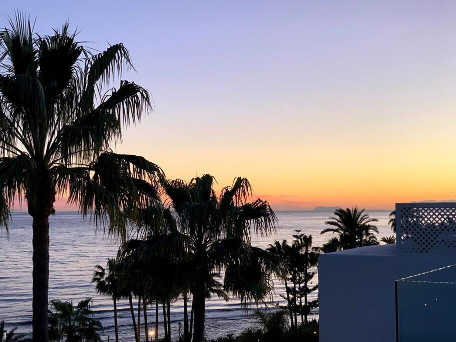 Lägenhet Puente Luxury Penthouse, Beachside & Sea Views Marbella