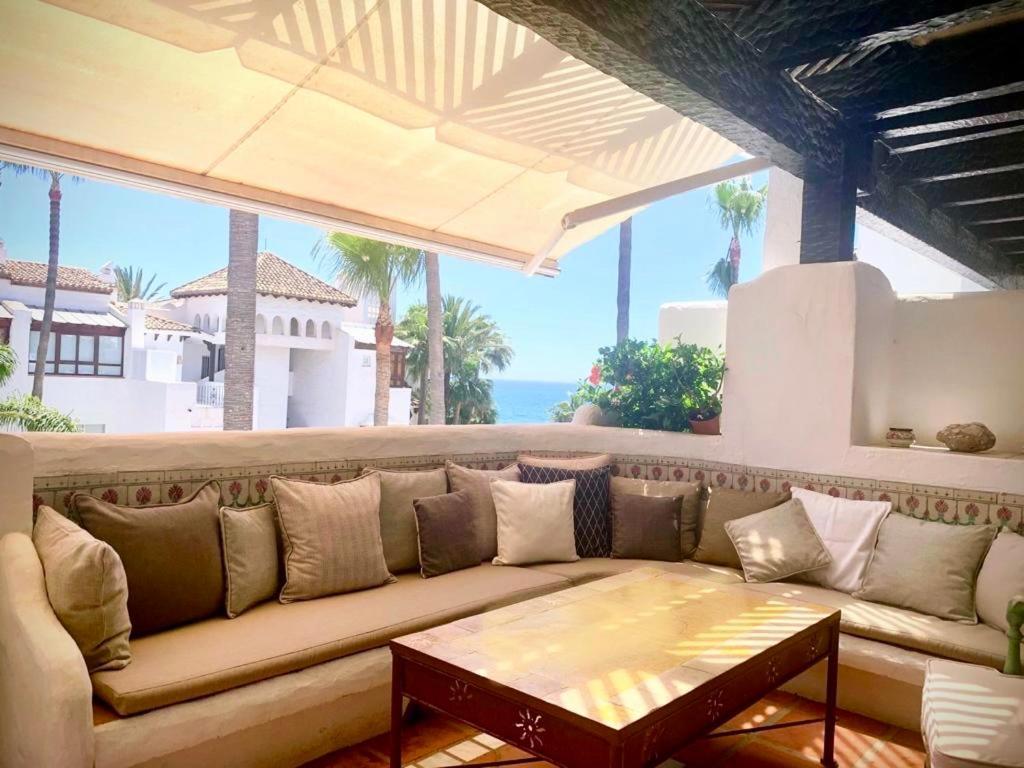 Lägenhet Puente Luxury Penthouse, Beachside & Sea Views *