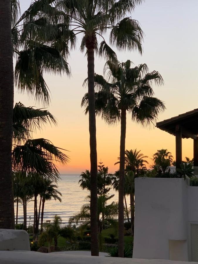 Apartment Puente Luxury Penthouse, Beachside & Sea Views *