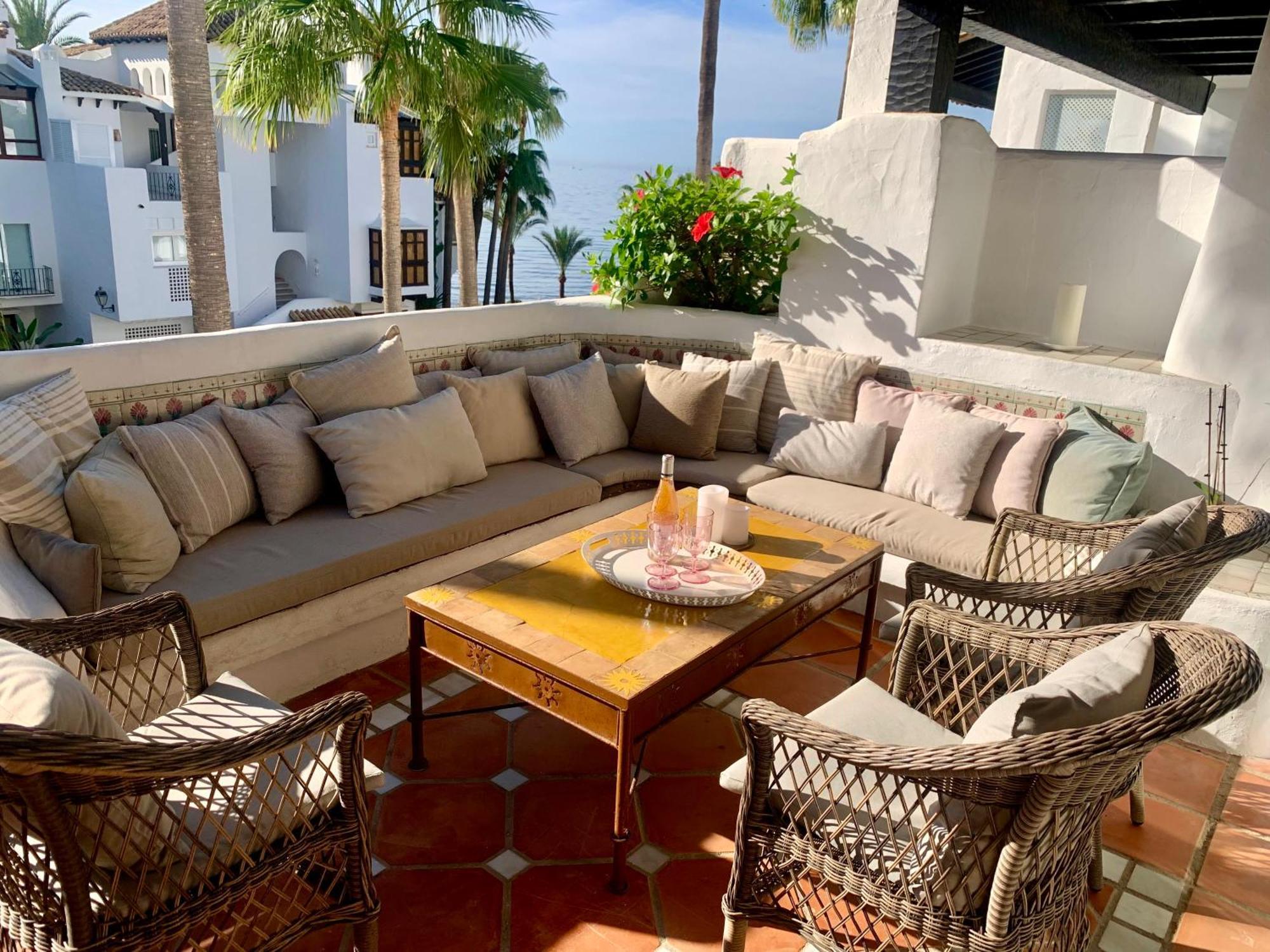 Puente Luxury Penthouse, Beachside & Sea Views Apartment Marbella