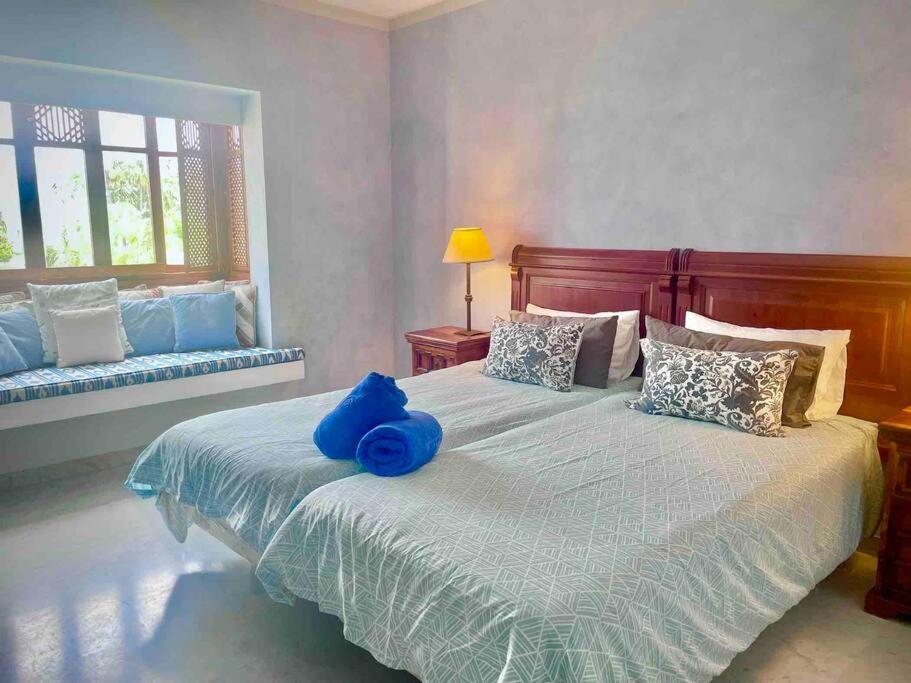 Puente Luxury Penthouse, Beachside & Sea Views Apartment