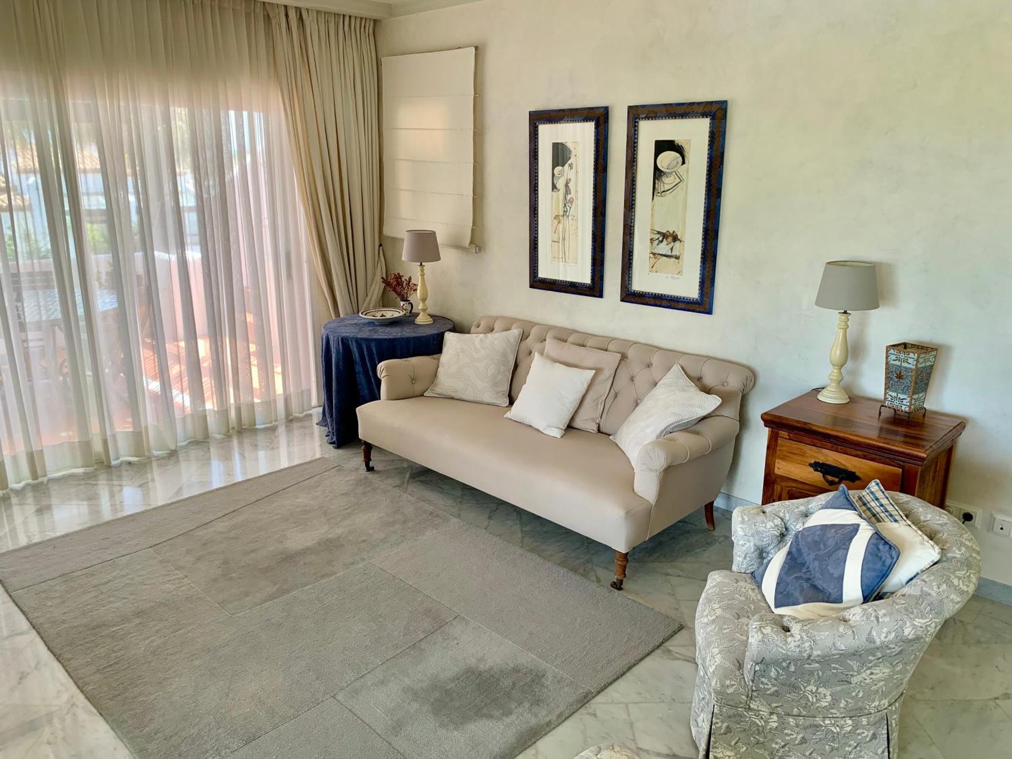 Apartment Puente Luxury Penthouse, Beachside & Sea Views